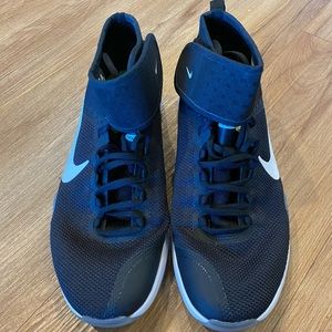 Nike air zoom strong